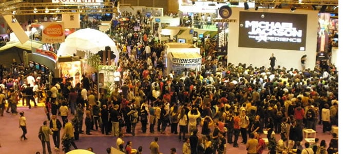 Cientos de personas han asistido a IFEMA para presenciar las últimas novedades del mercado de los videojuegos.