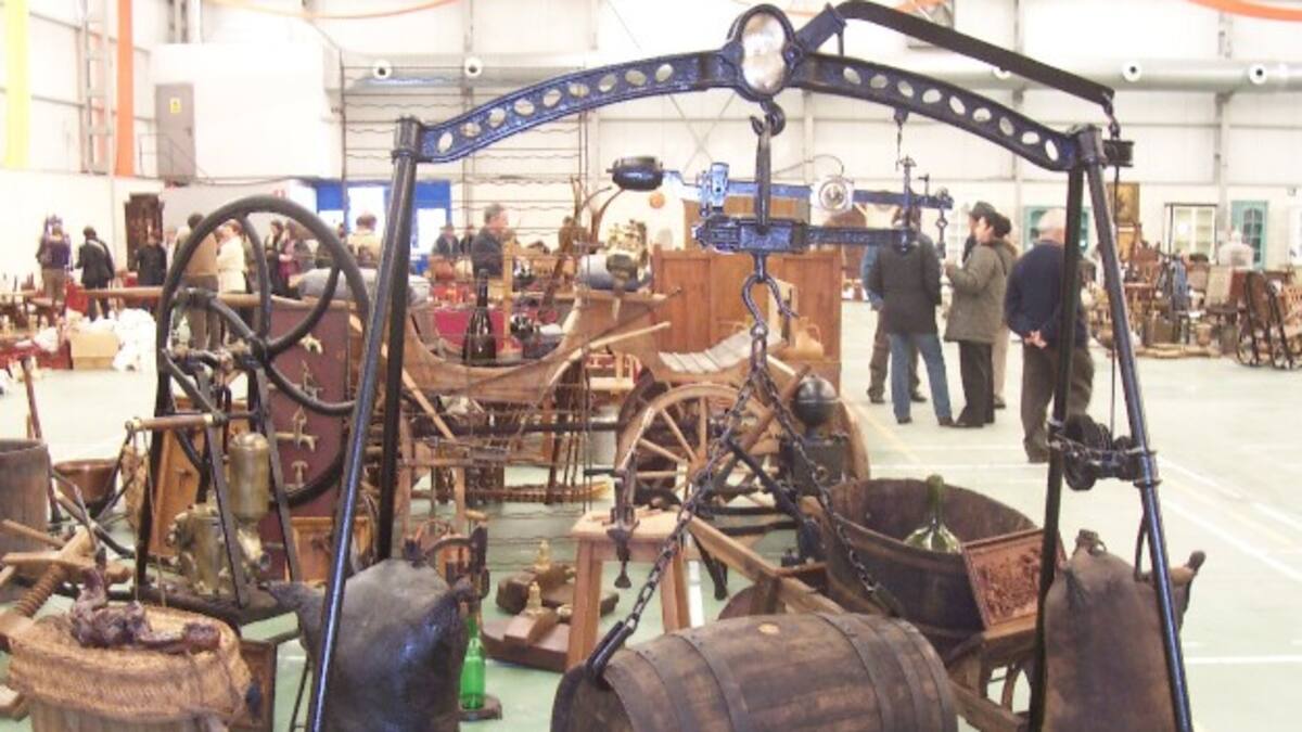El Desván llena de antigüedades el recinto ferial de Barbastro