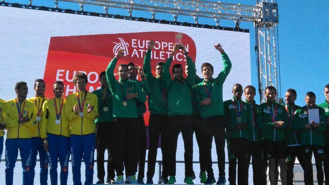 El Bikila en lo más alto del pódium en Albufeira (Portugal)