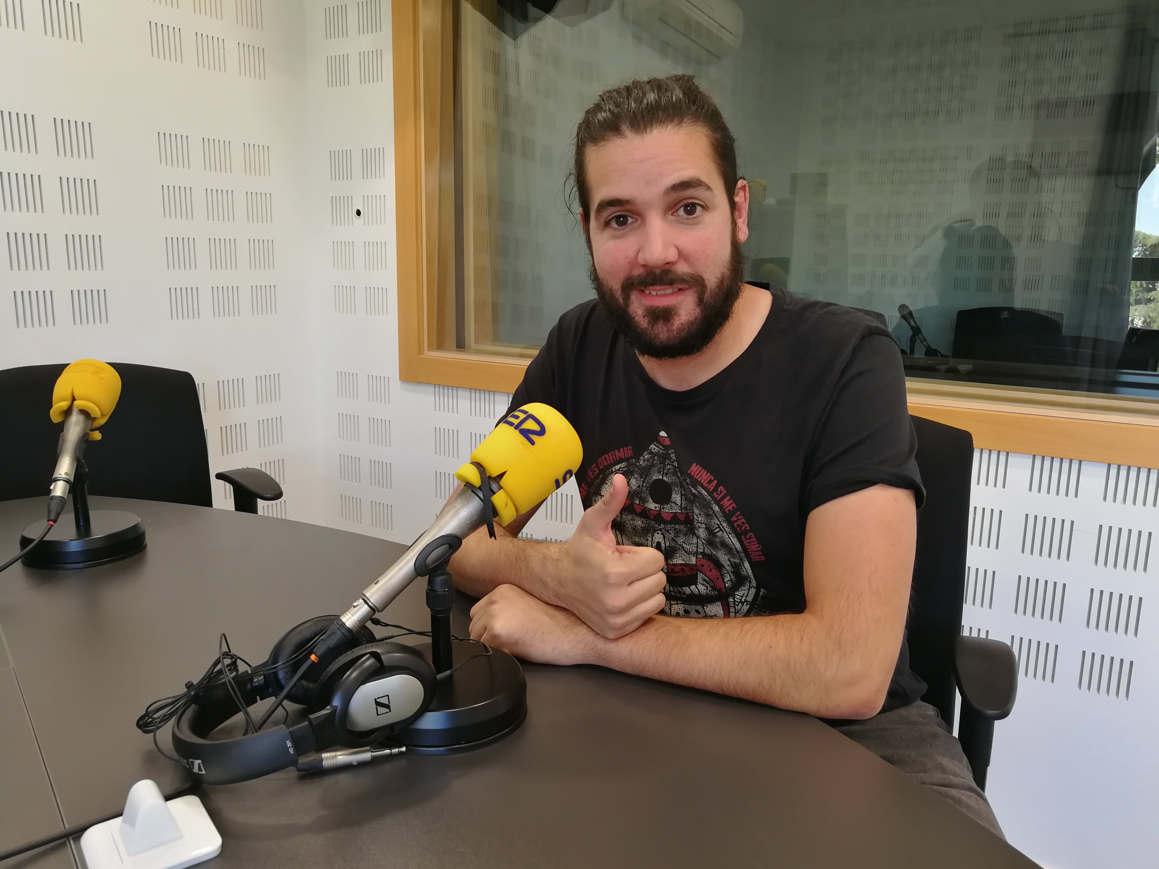 Javier Beltrán, vocalista del grupo No procede