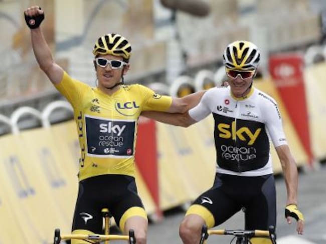 Froome y Thomas entran juntos en meta