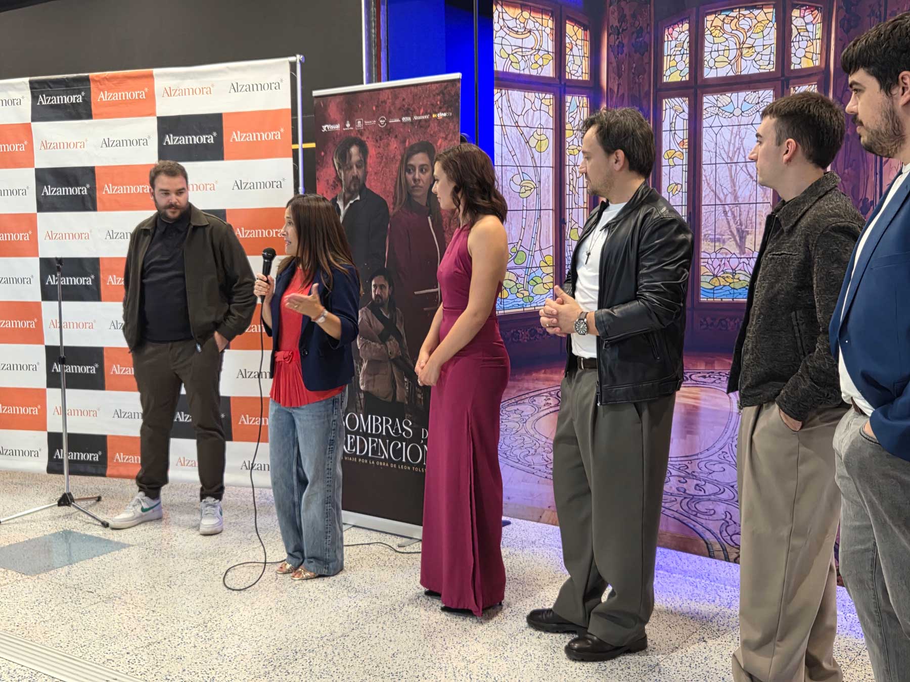 La concejal de Turismo, Lorena Zamorano, ha tomado la palabra para destacar la iniciativa para poner en imágenes este corto