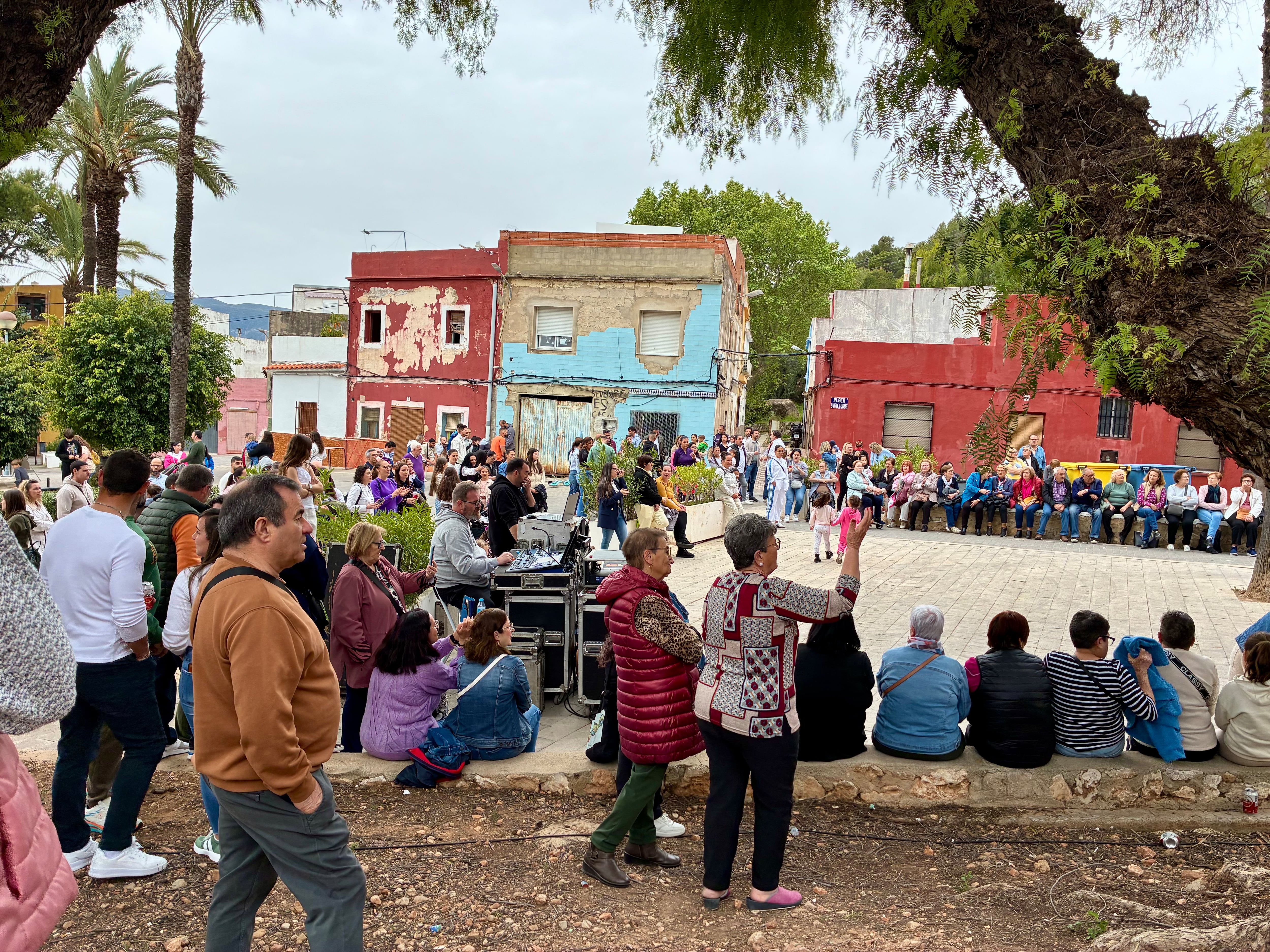 Celebración Día del Pueblo Gitano. Plaza 9 d'octubre, Tavernes.