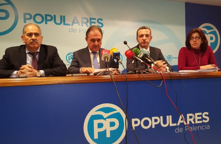 El Partido Popular valora la situación política y los pactos postelectorales.