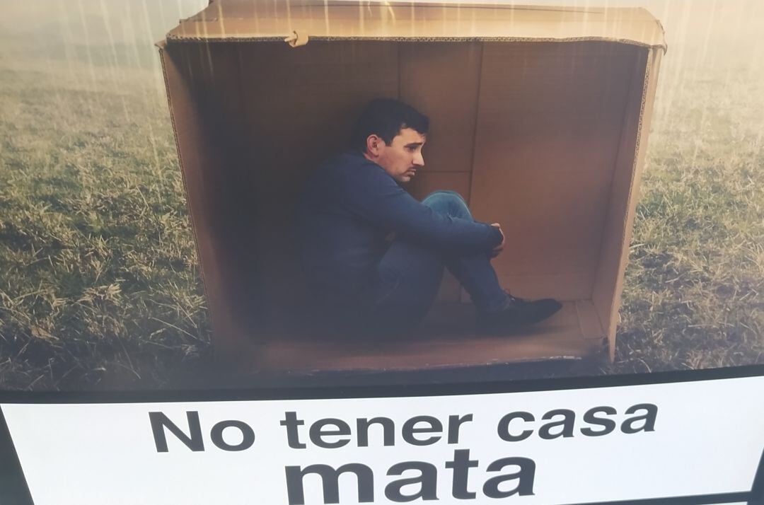 Imagen de la campaña de Cáritas en favor de las personas sin hogar