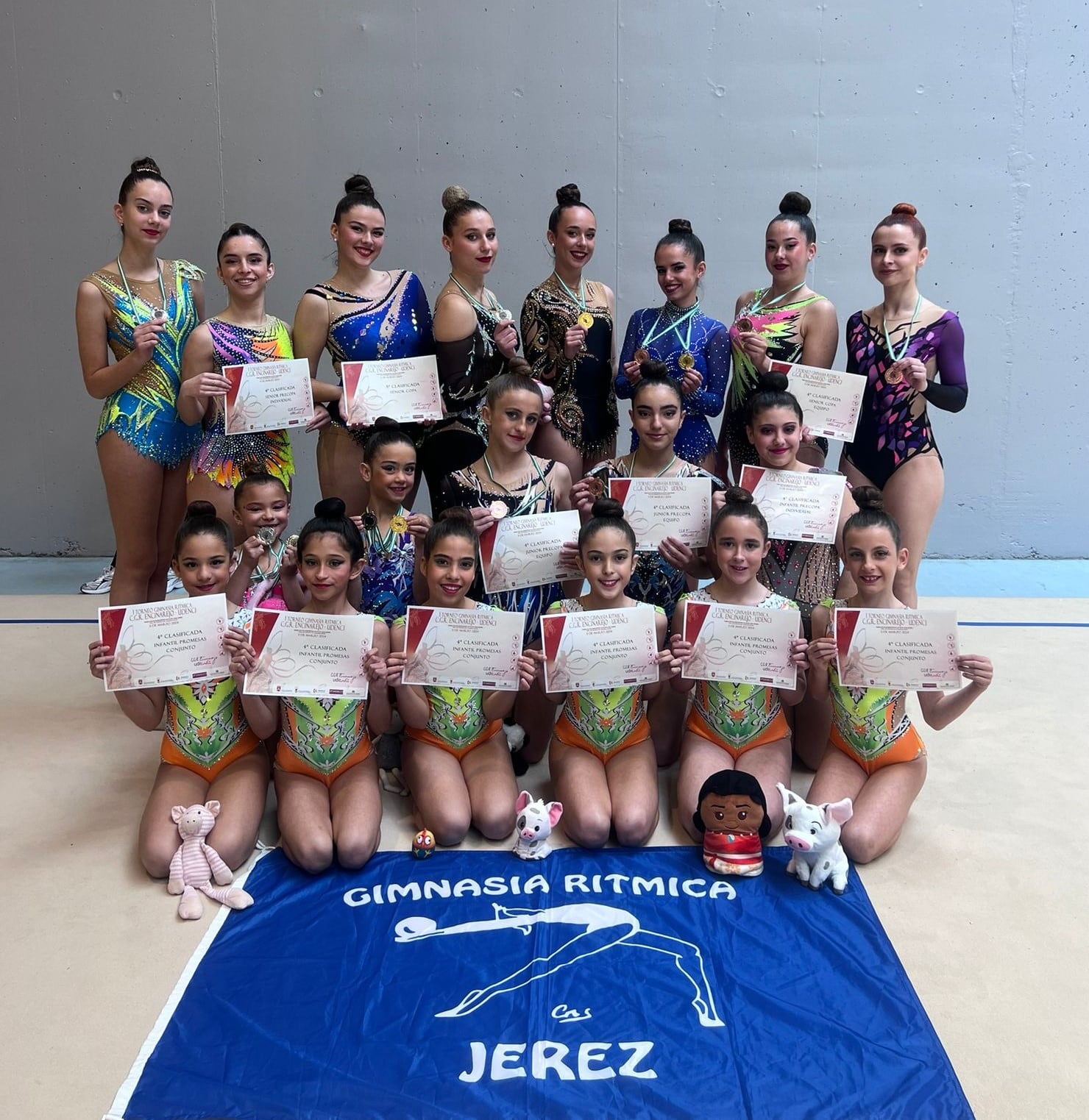 Gimnastas del CGR Jerez