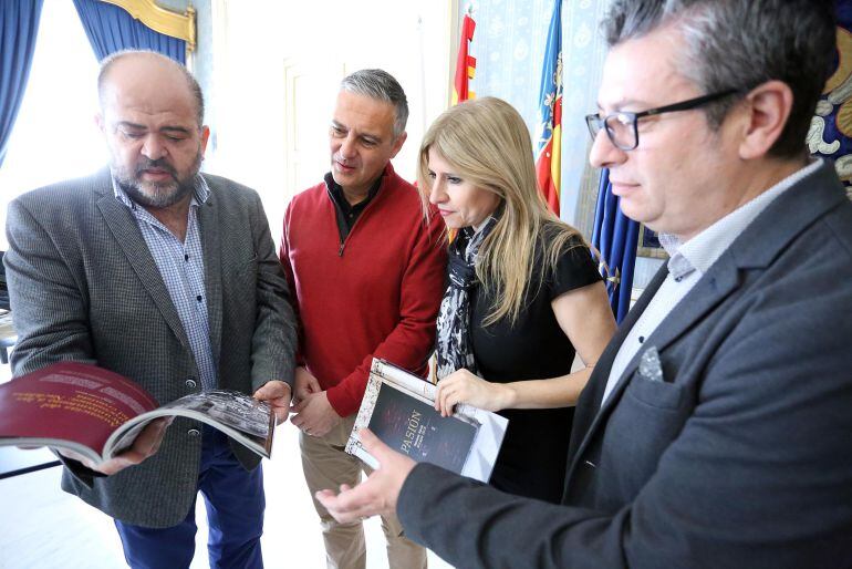 Presentación de la REvista Oficial de Semana Santa de Alicante 2016