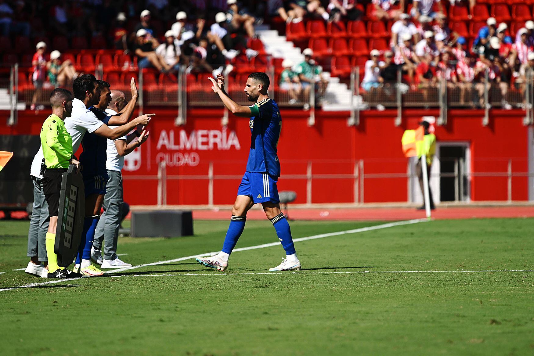 Antonio Puertas fue capitán del Granada en su visita al Almería.