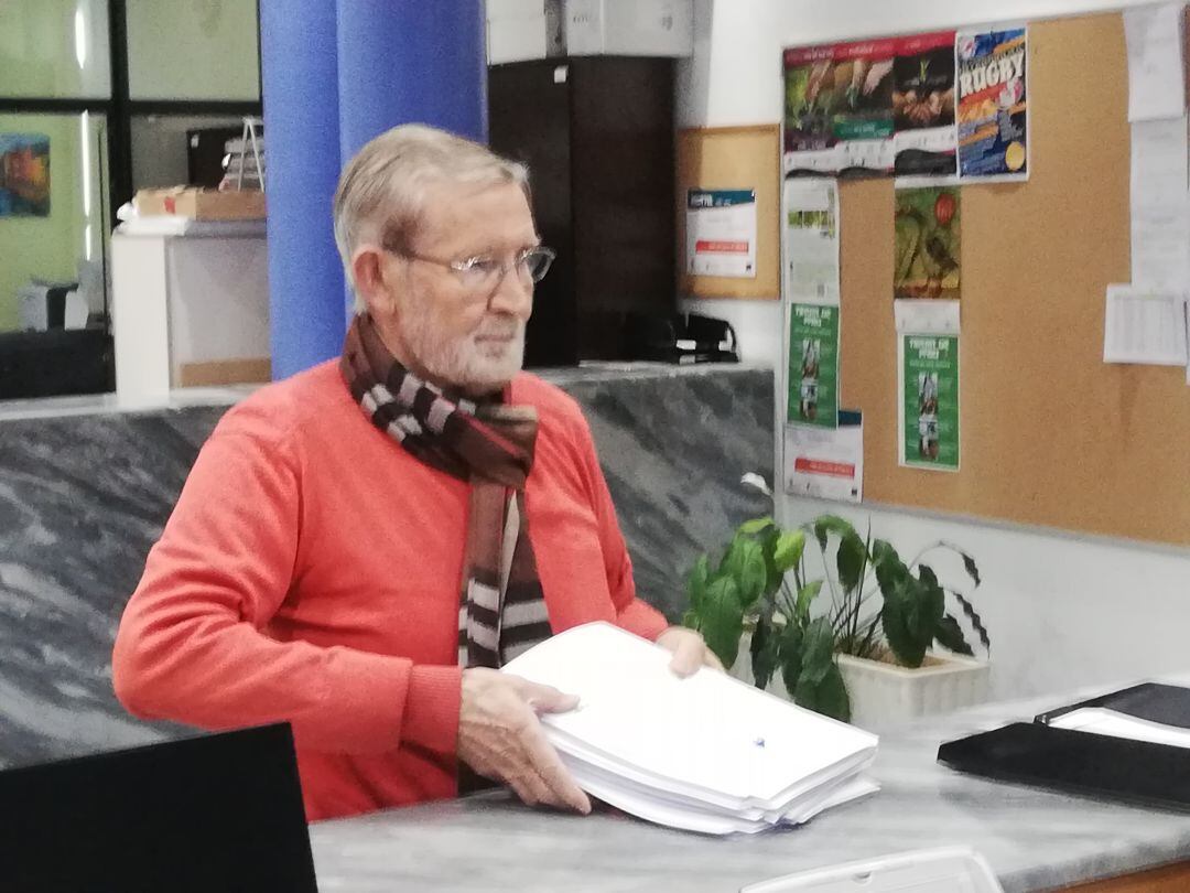 Tarsicio Carballo presenta las alegaciones contra las tasas