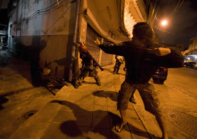 Enfrentamientos entre simpatizantes del gobierno y de la oposición en Bangkok, Tailandia