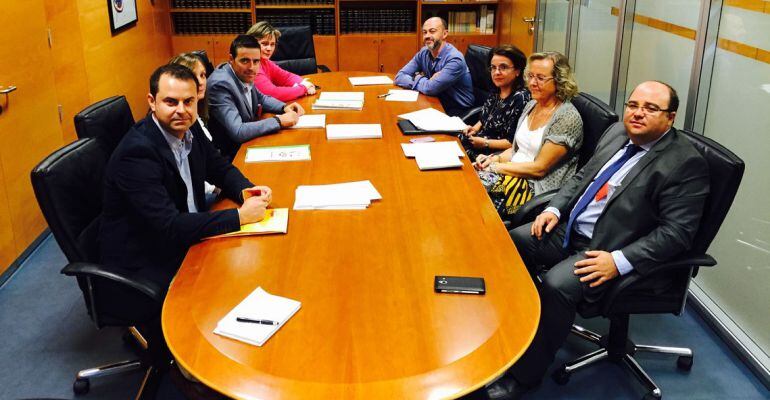 Miembros de COAG y UPA durante la reunión con responsables de la Secretaría de la Seguridad Social.
