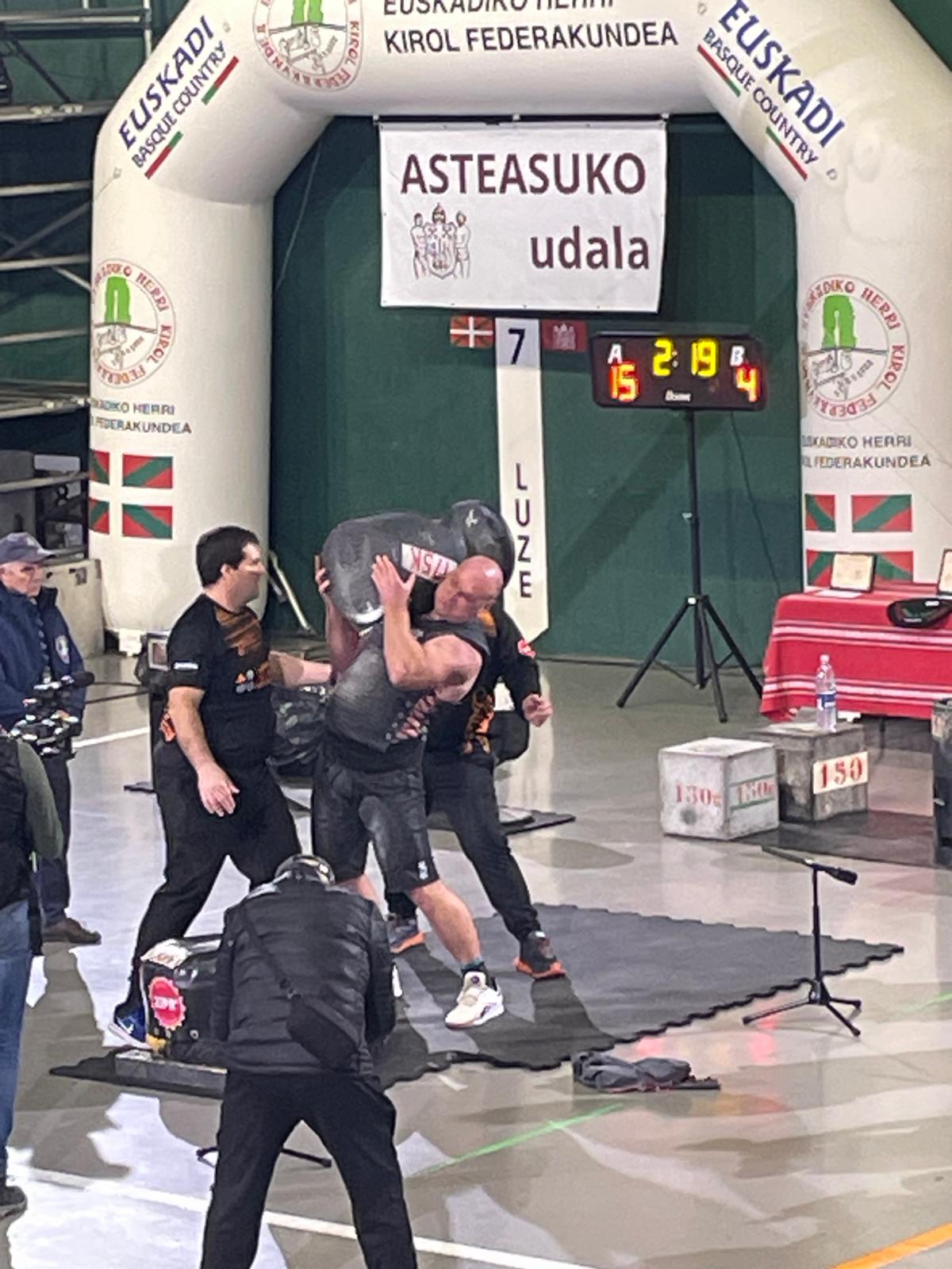 Stepan Tsirkin en el Campeonato de Piedras Grandes de Euskal Herria