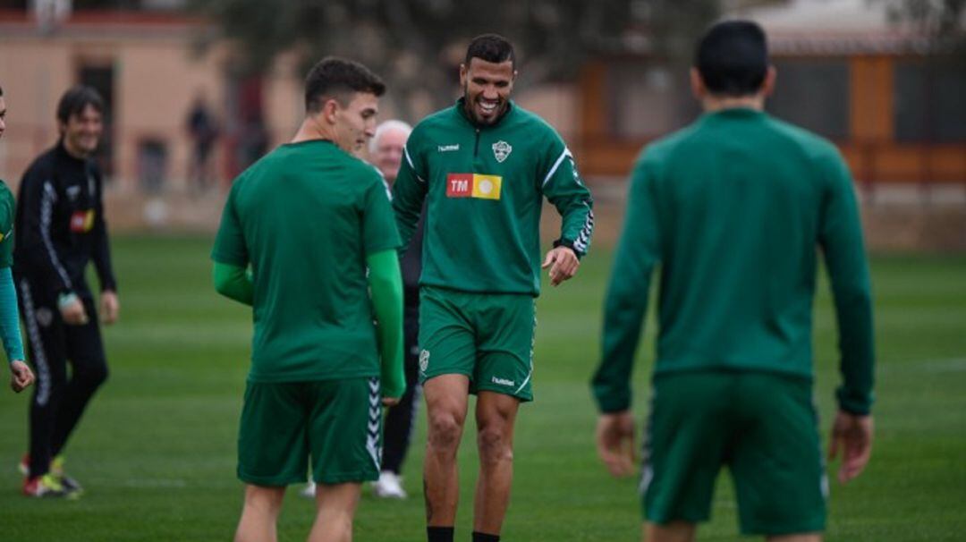 El Elche prepara en el Polideportivo de Altabix el partido ante el Numancia