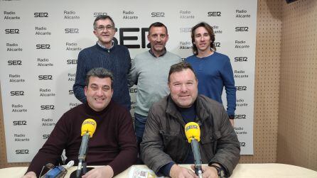 Tertulia, en los estudios de Radio Alicante