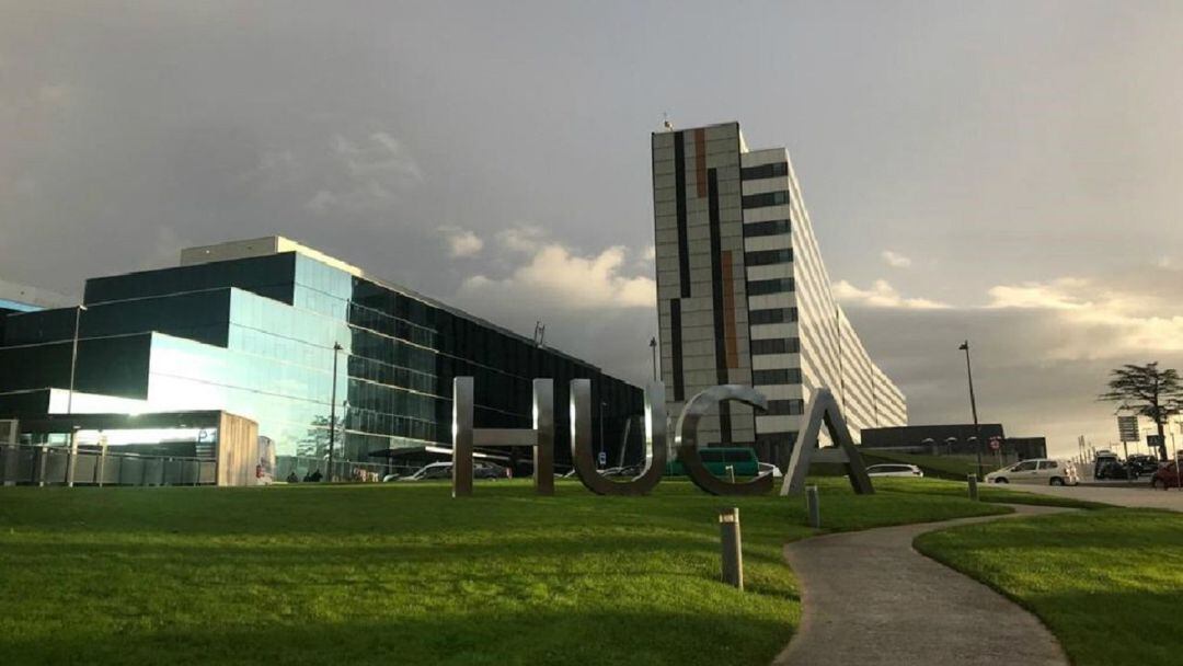 Exteriores del Hospital Universitario Central de Asturias. 