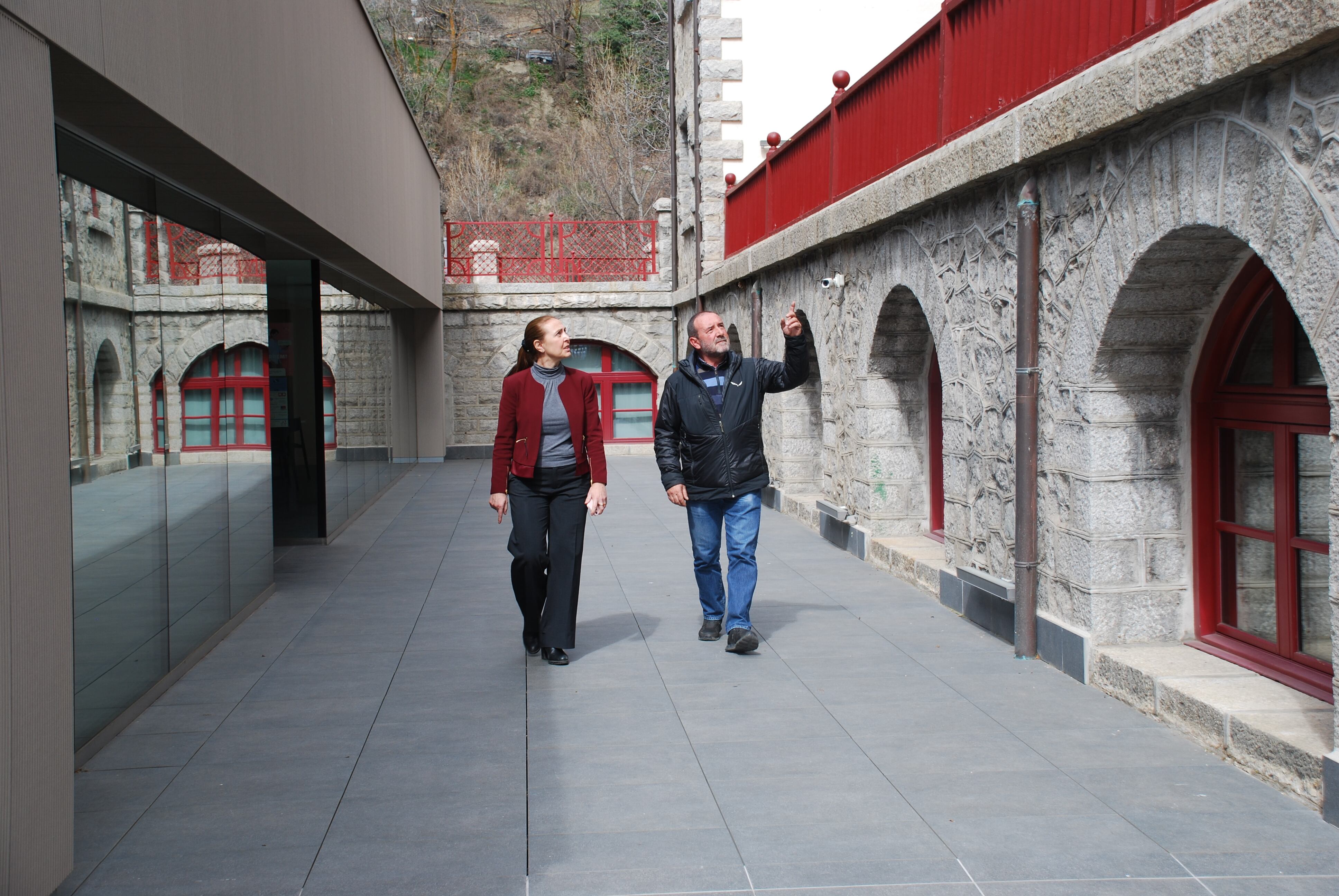 La número dos de la candidatura nacional, Maribel Lafoz, ha proposat crear el museu de l'esquí al Pas de la Casa