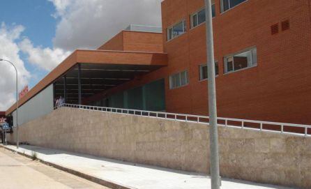 Fachada de entrada al Hospital Mancha Centro de Alcázar de San Juan