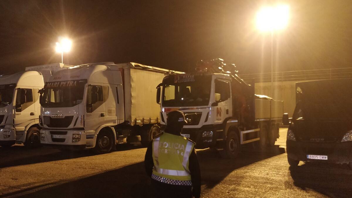 Los paros minoritarios en el transporte pasan factura al sector en Ibiza