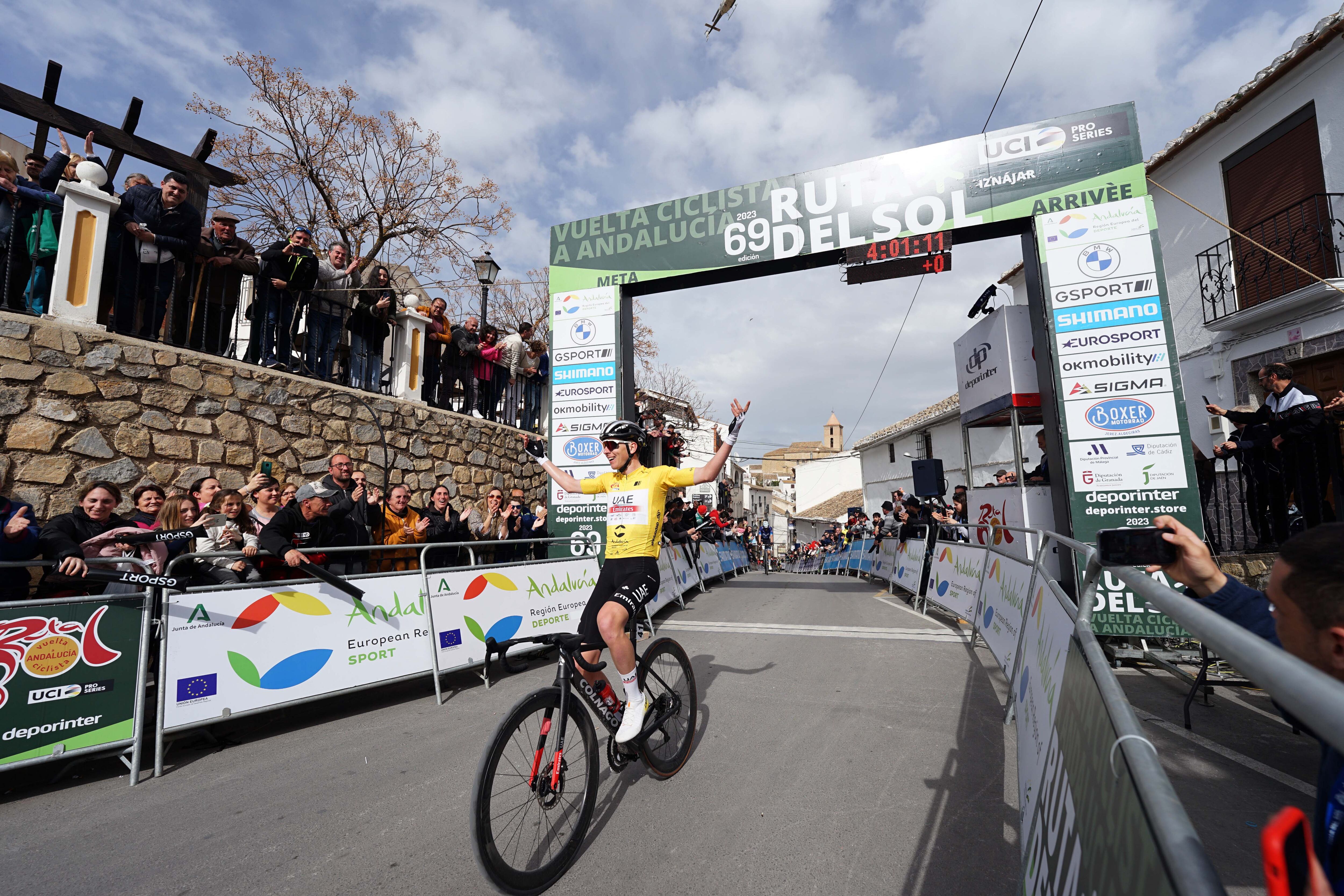 El corredor esloveno,Tadej Pogacar (UAE Team Emirates), se impone vencedor de la cuarta etapa de la 69º Vuelta a Andalucía 