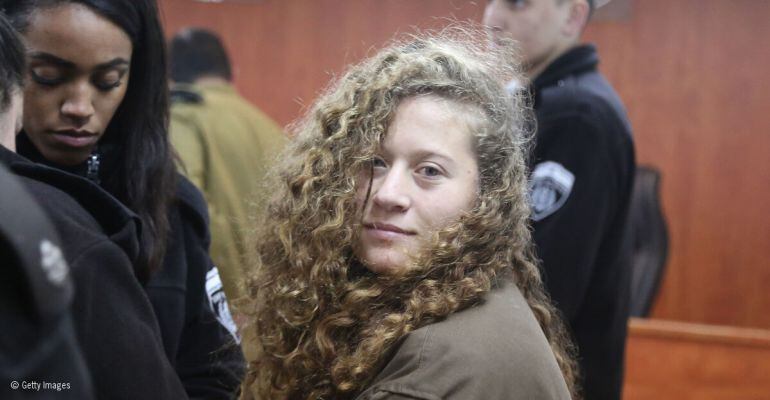 Ahed Tamimi de 16 años, en la corte militar israelí, donde será juzgada por abofetear a un soldado