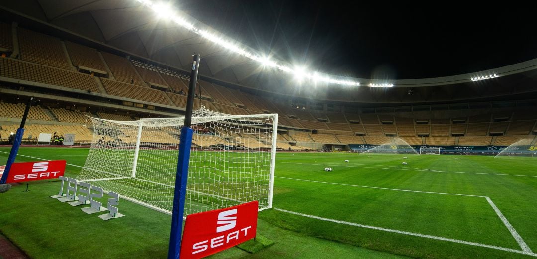 El Estadio de la Cartuja, poco antes de la disputa de un partido de la selección española