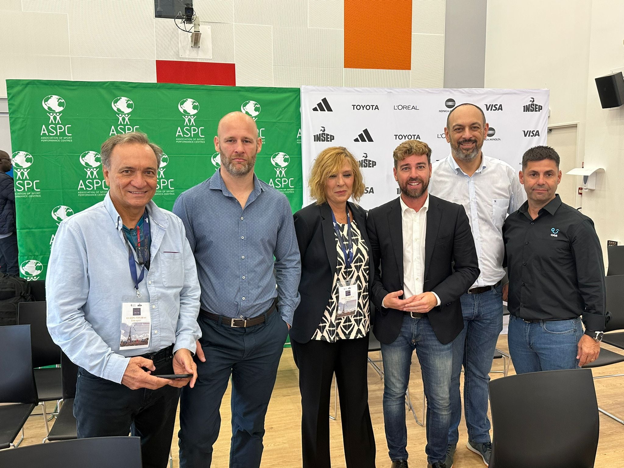 Los directores de los centros de alto rendimiento españoles dentro de la ASPC junto con el director general de Deportes de la Región de Murcia, Fran Sánchez (tercero por la derecha)