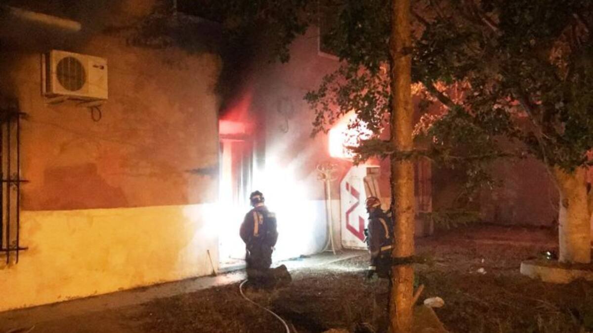 Rescatado en Totana de una casa en llamas que había ocupado tras discutir con su mujer