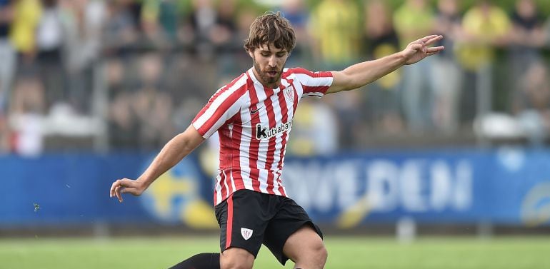 Yeray Álvarez durante un partido con el Athletic 