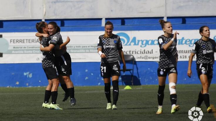 Dafne Triviño: "No queremos precipitarnos al elegir al nuevo entrenador"