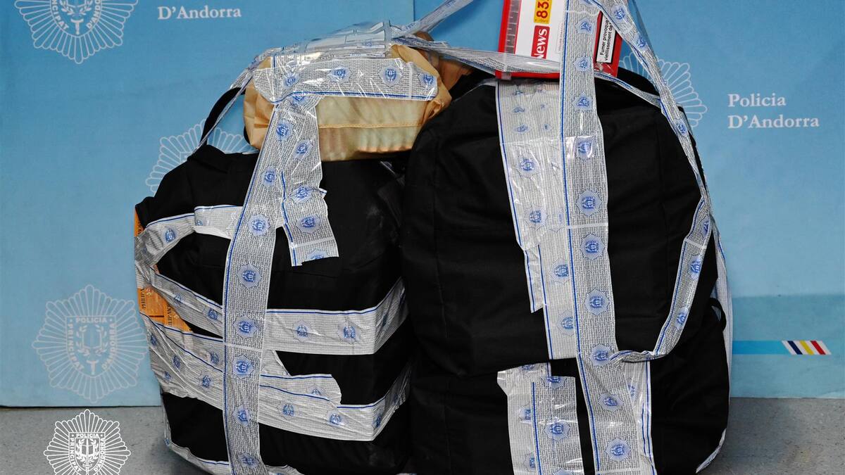Dos detinguts amb contraban de tabac valorat en més de 7.600 euros