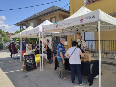 Feria en Corullón