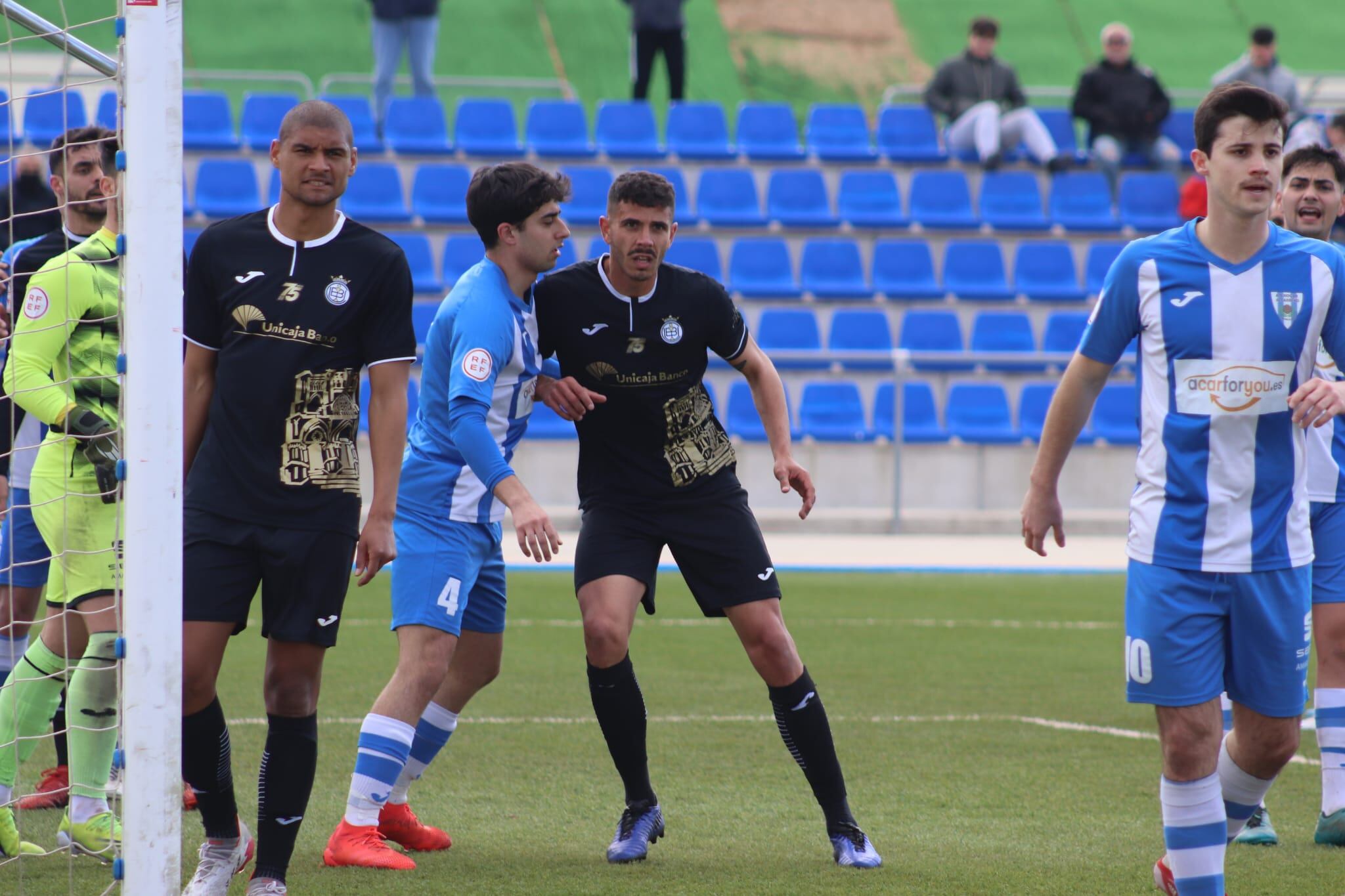 Victoria del Conquense en su visita al Hogar Alcarreño