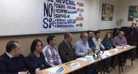 Rueda de prensa de la &#039;Marea Blanca del Cucharón&#039; con la actual viceconsejera de Salud, Catalina García, entre sus miembros.