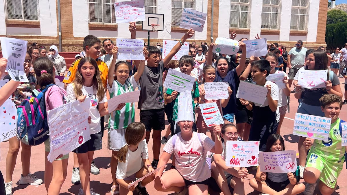El colegio Juan Carrillo de Ronda dice "no a la violencia"