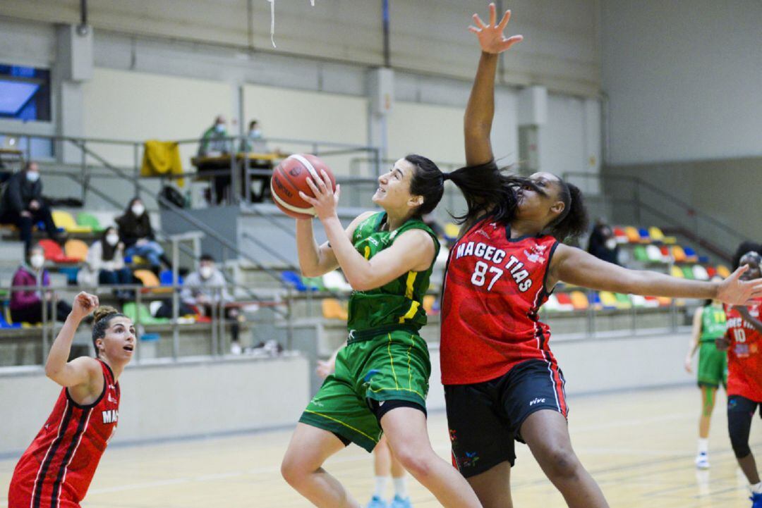 Uno de los intentos de lanzamiento del CB Arxil abortado por el Magec Tías "Contra la Violencia de Género".