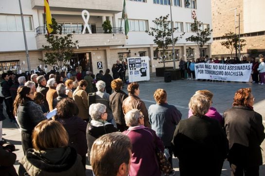 Concentración contra la violencia de género en Armilla(Granada)