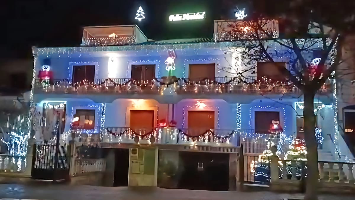 Cuéllar cierra la Navidad entregando los premios de concursos de decoración de casas, escaparates, dibujos y belenes