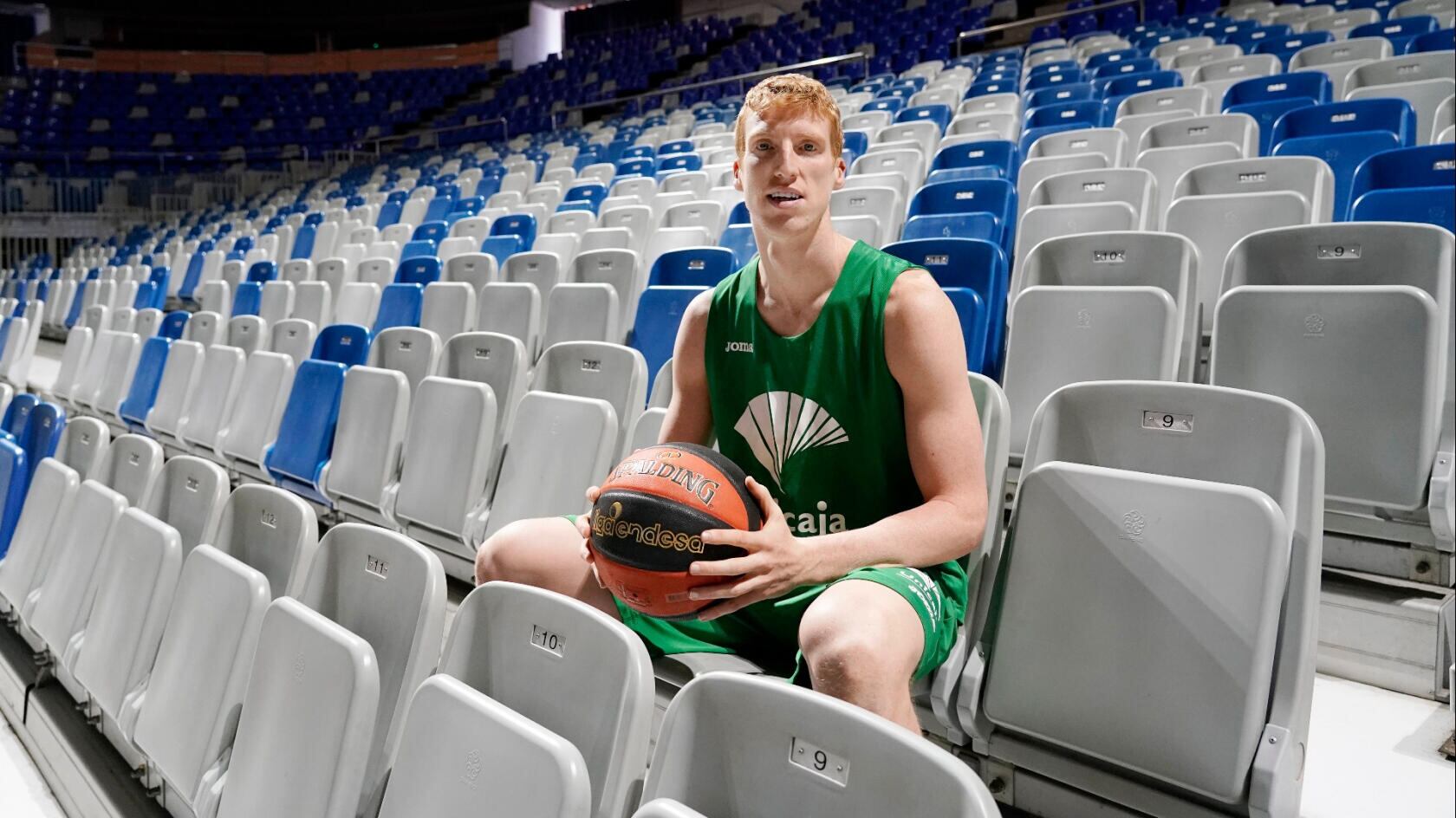 Alberto Díaz, en la grada del Martín Carpena