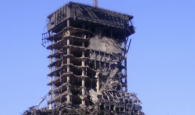 La torre Windsor tras el incendio 