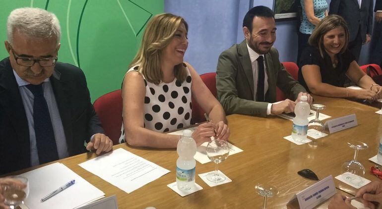 Susana Díaz durante reunión con Grupo Transfronterizo sobre Gibraltar