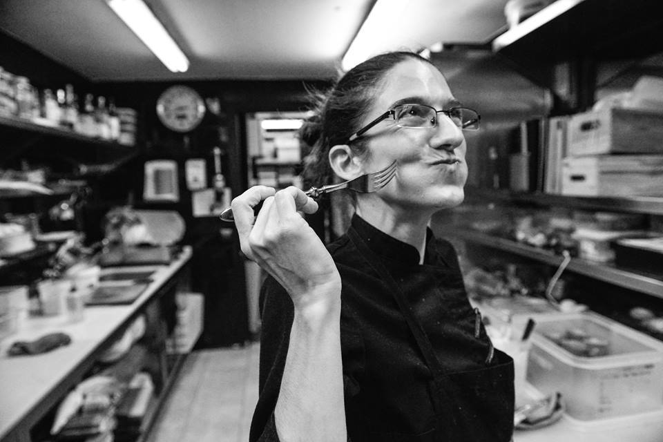 Maria Nicolau cocina en el restaurante El Ferrer de Tall