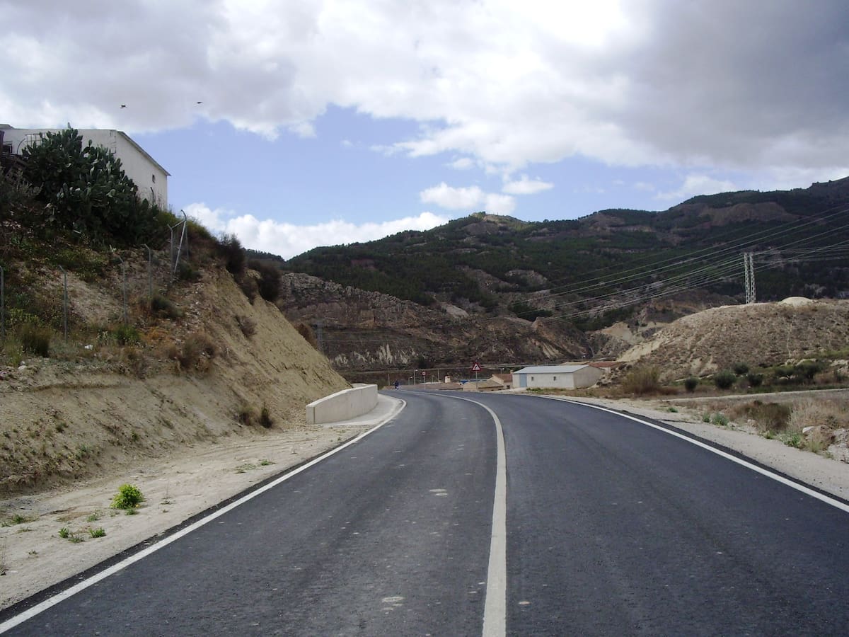 Luz verde a la renovación del firme entre Lorca y el Pantano de Puentes por más de 500.000 euros