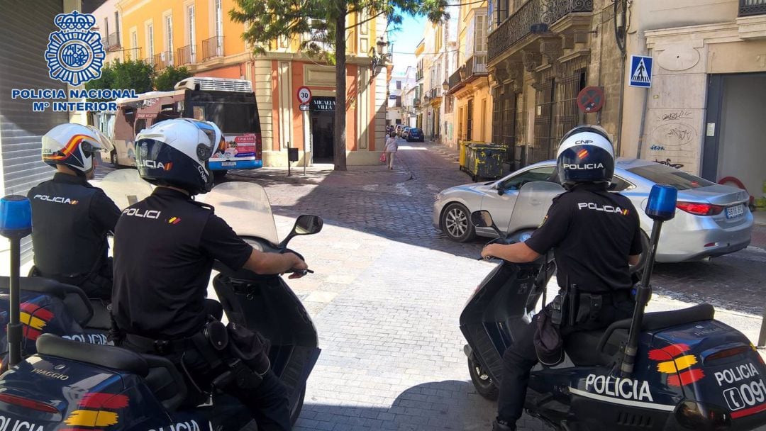 Agentes de la Policía Nacional en el centro de Jerez