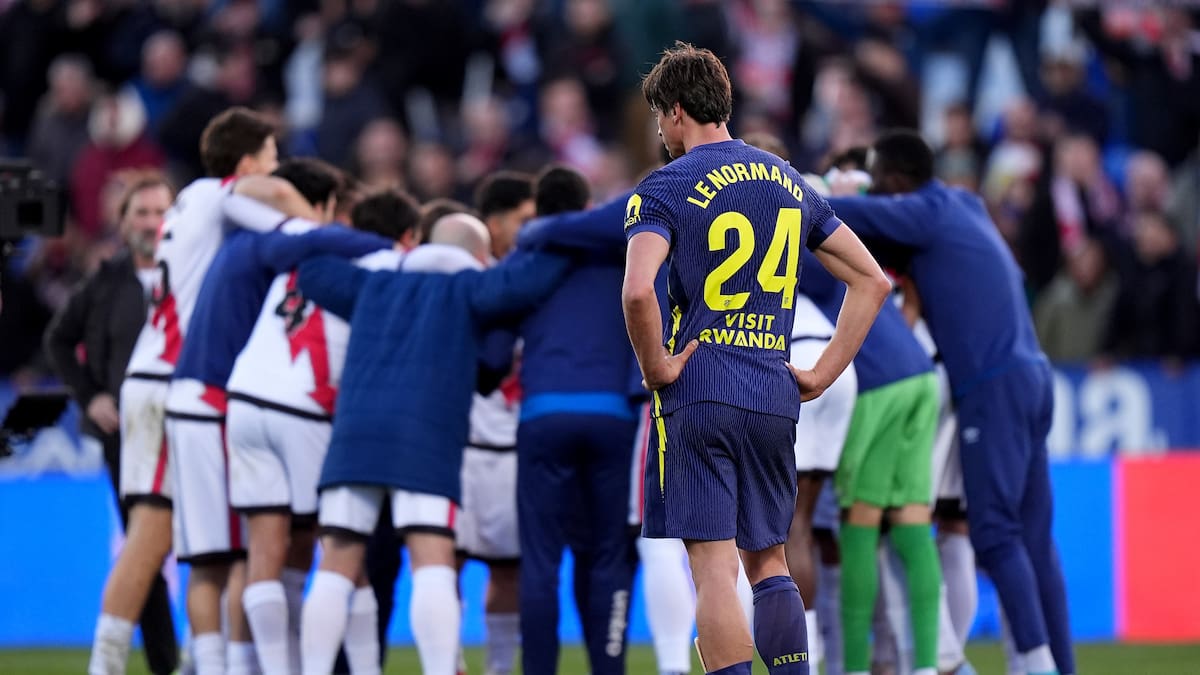 "Los centrales han sido una calamidad en un partido sonrojante de Sorloth": el análisis de la debacle del Atleti en Butarque