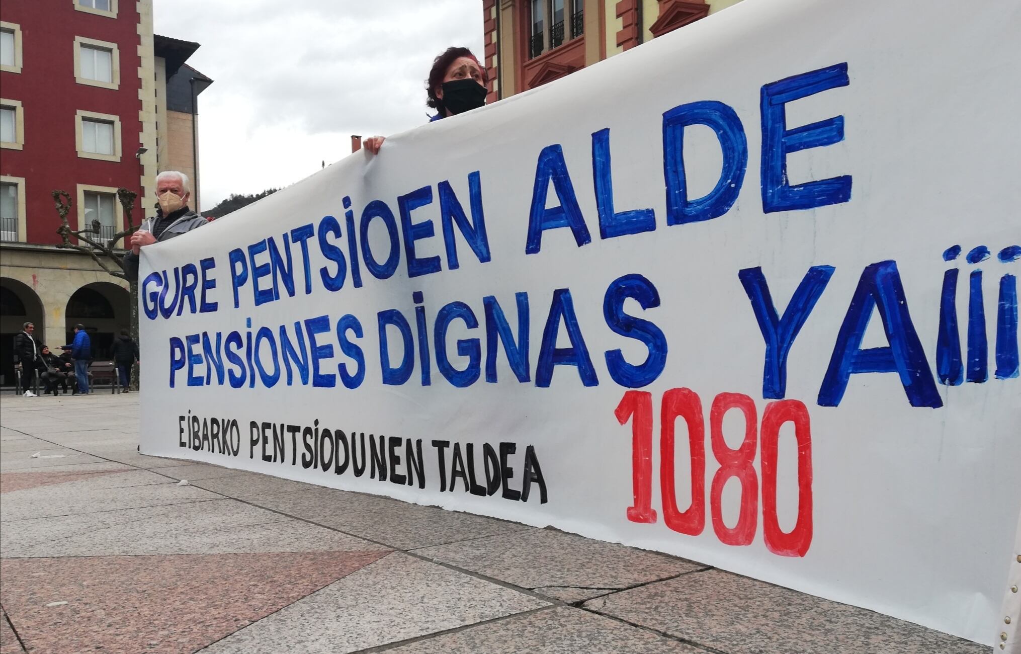 Nuevos lunes de protestas de pensionistas en la Plaza Unzaga