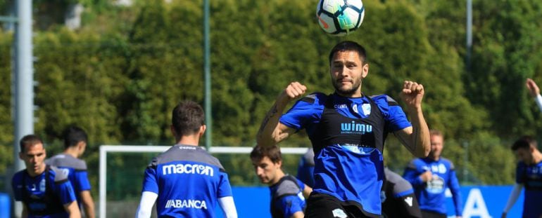 Andone en una entrenamiento