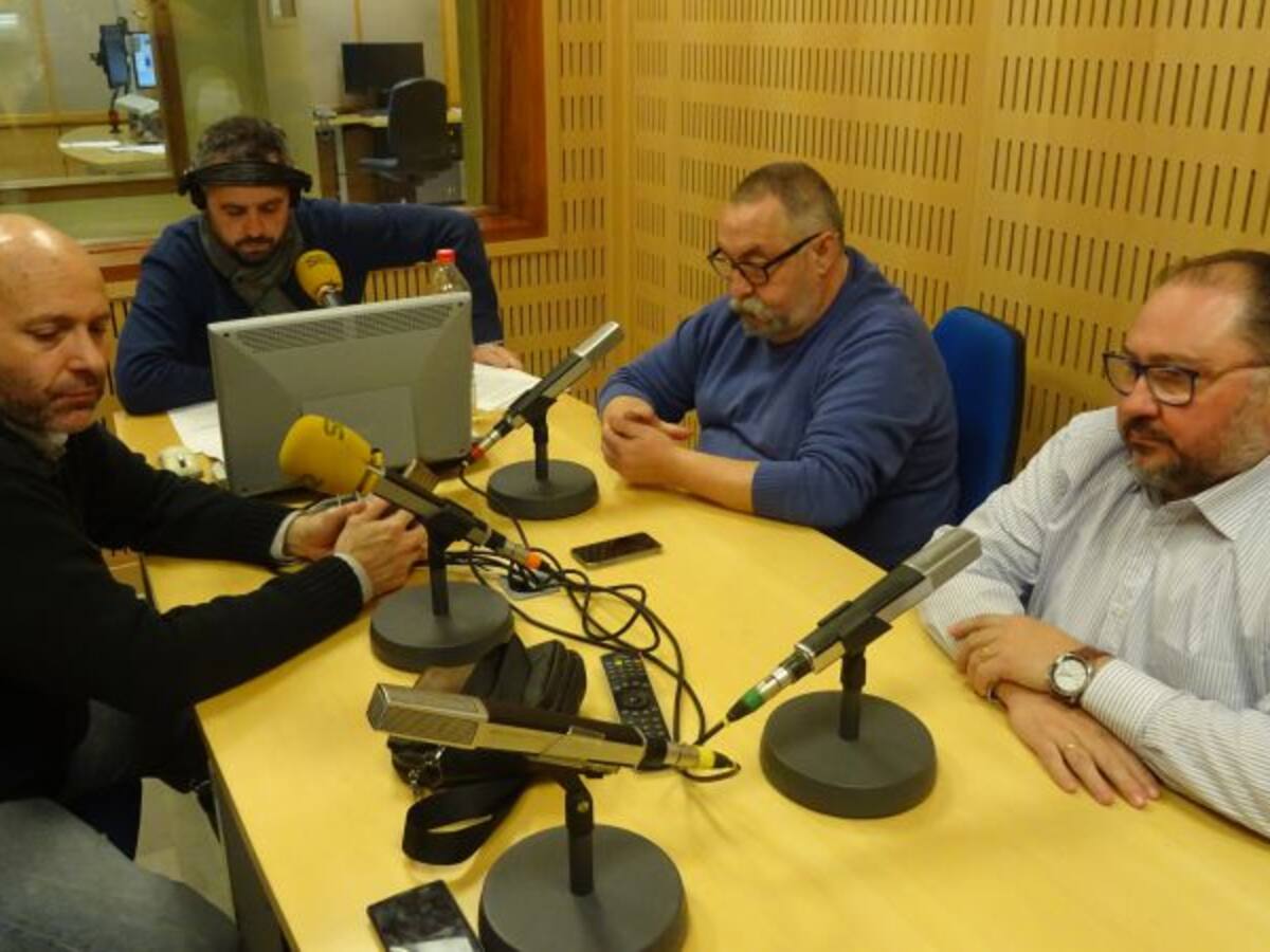 Tiempo de tertulia en Cruz de Guía