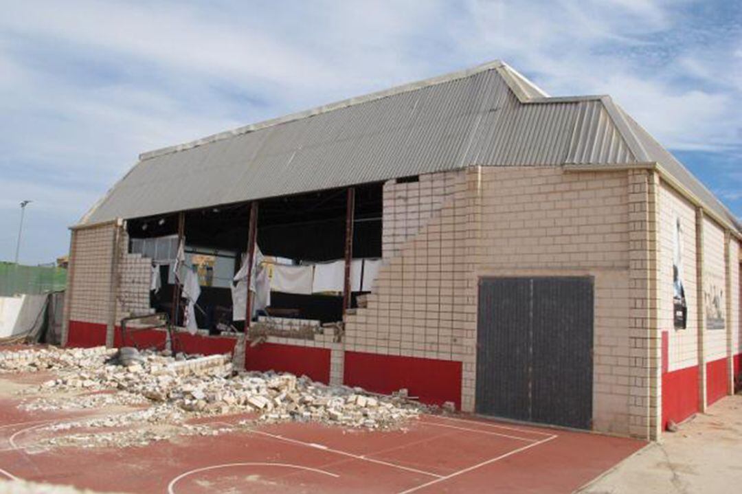 Estado del pabellón deportivo de Dénia, tras el paso de la DANA de septiembre de 2019.