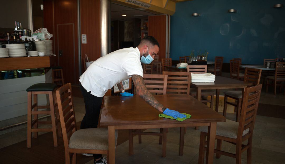 Lorca reduce al 40% el aforo interior de bares y restaurantes