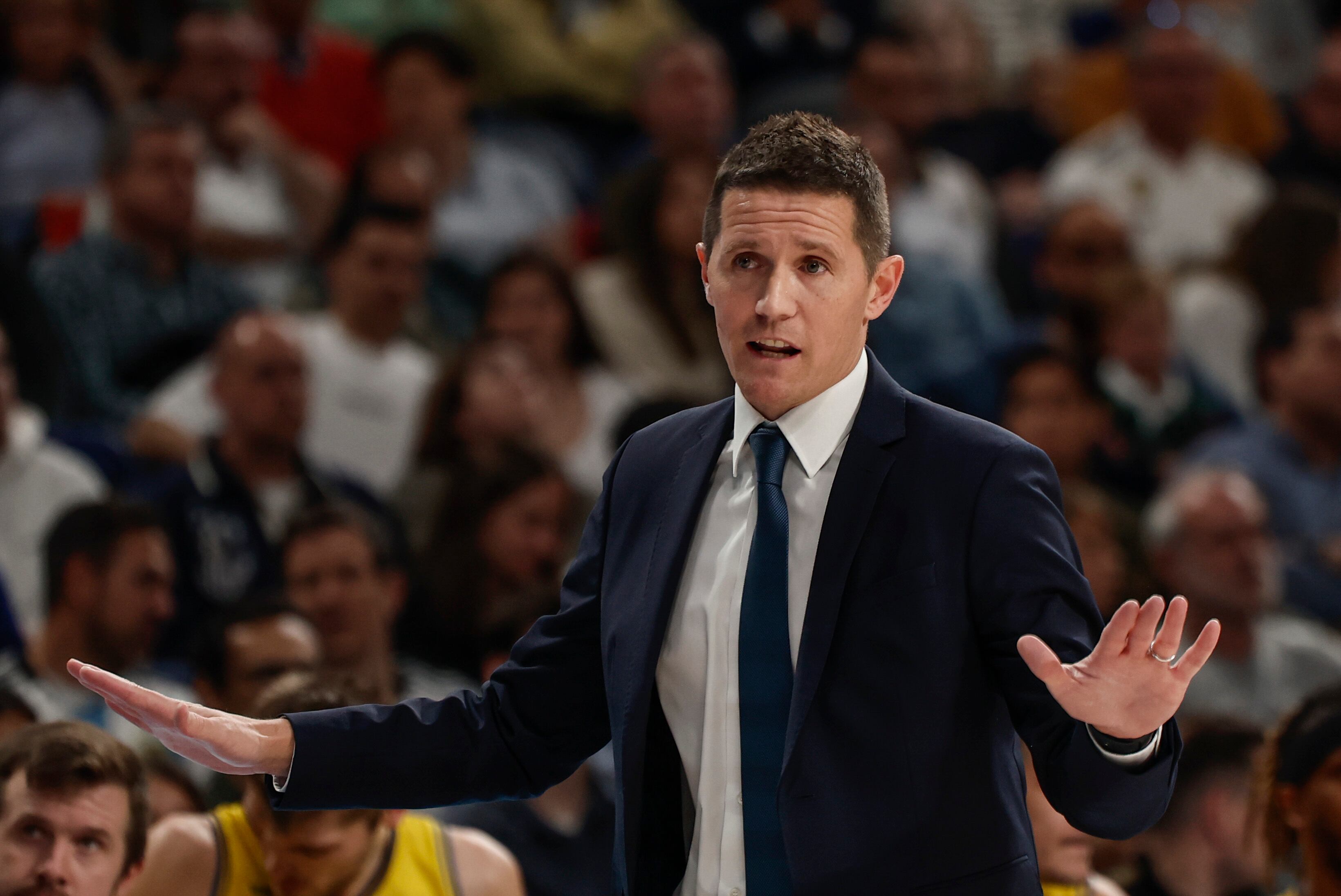 MADRID, 15/05/2024.- El técnico esloveno del Gran Canaria, Jaka Lakovic, durante el encuentro correspondiente a los Playoff que Real Madrid y Gran Canaria en el Wizink Center de Madrid.